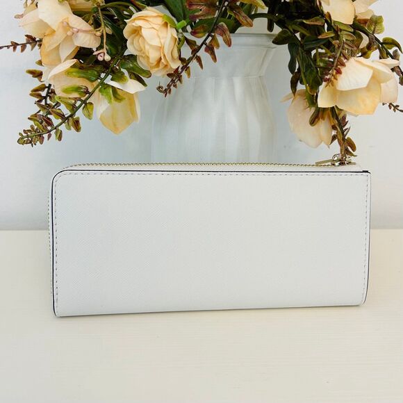 Michael Kors Jet Set Travel Large Logo Quarter-Zip Wallet Optic White - Picture 2 of 4